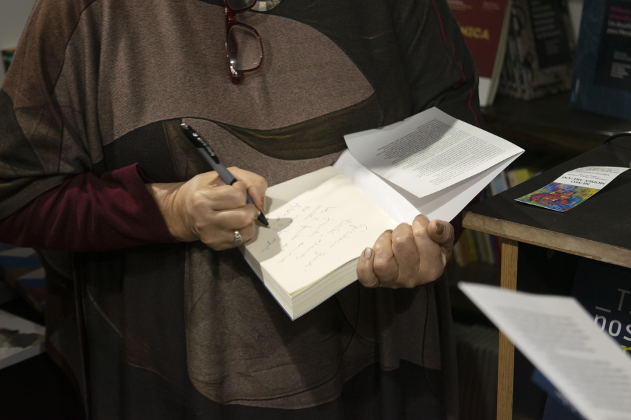 imagen Se presentó en la Feria del Libro de Mendoza la correspondencia entre Di Benedetto y Prelooker 