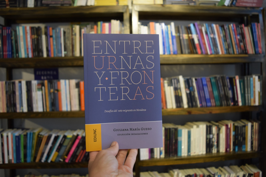 imagen Presentamos «Entre urnas y fronteras. Desafíos del voto migrante en Mendoza»