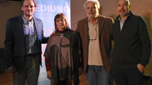 imagen Se presentó en la Feria del Libro de Mendoza la correspondencia entre Di Benedetto y Prelooker 